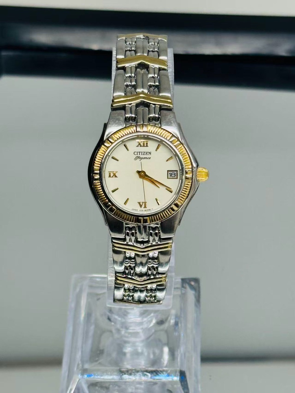 Vintage Citizen Elegance Two Tone Women 24mm Quartz Watch Date New Battery Runs